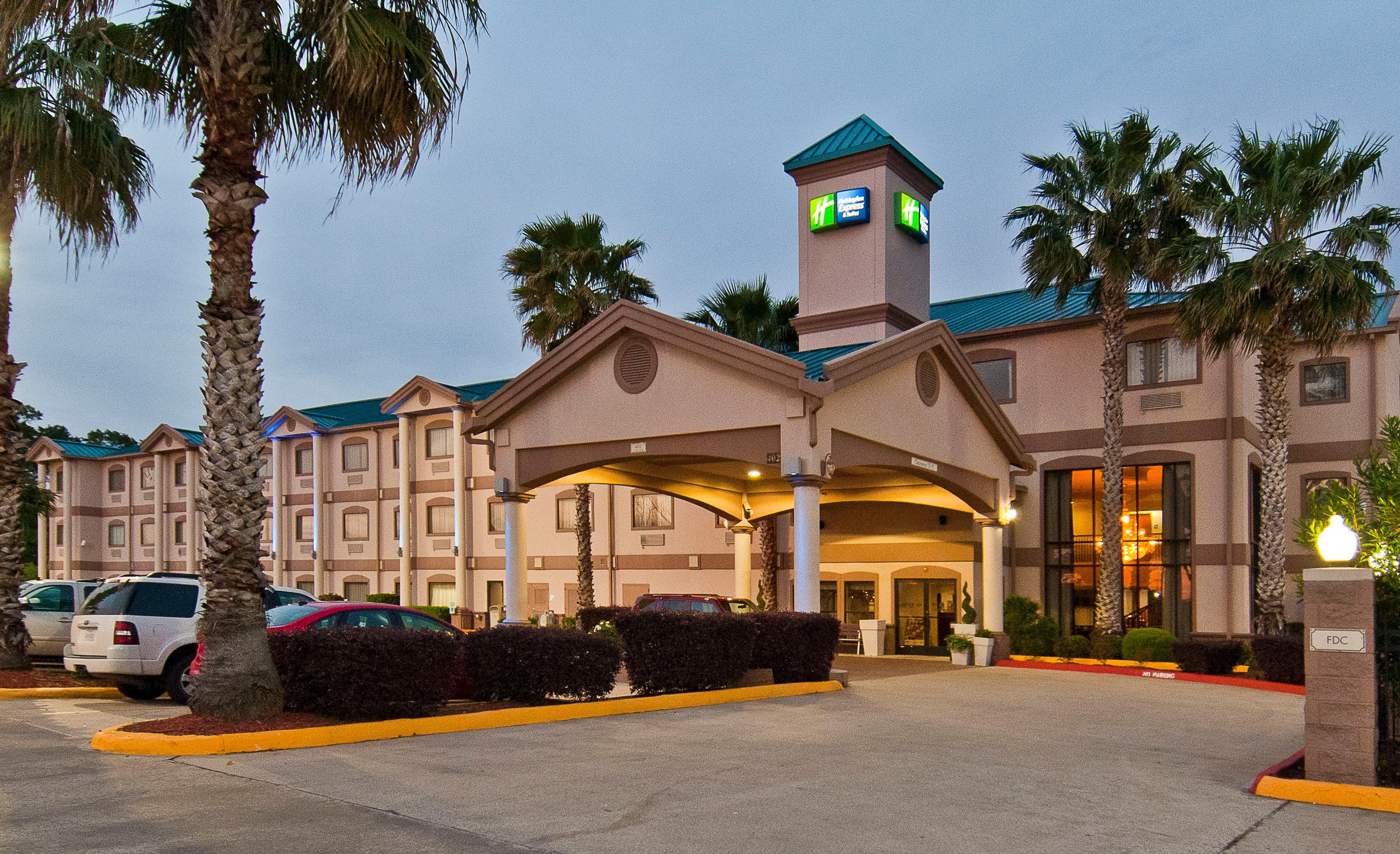 Holiday Inn Express Hotel And Suites Lake Charles By Ihg Exterior foto