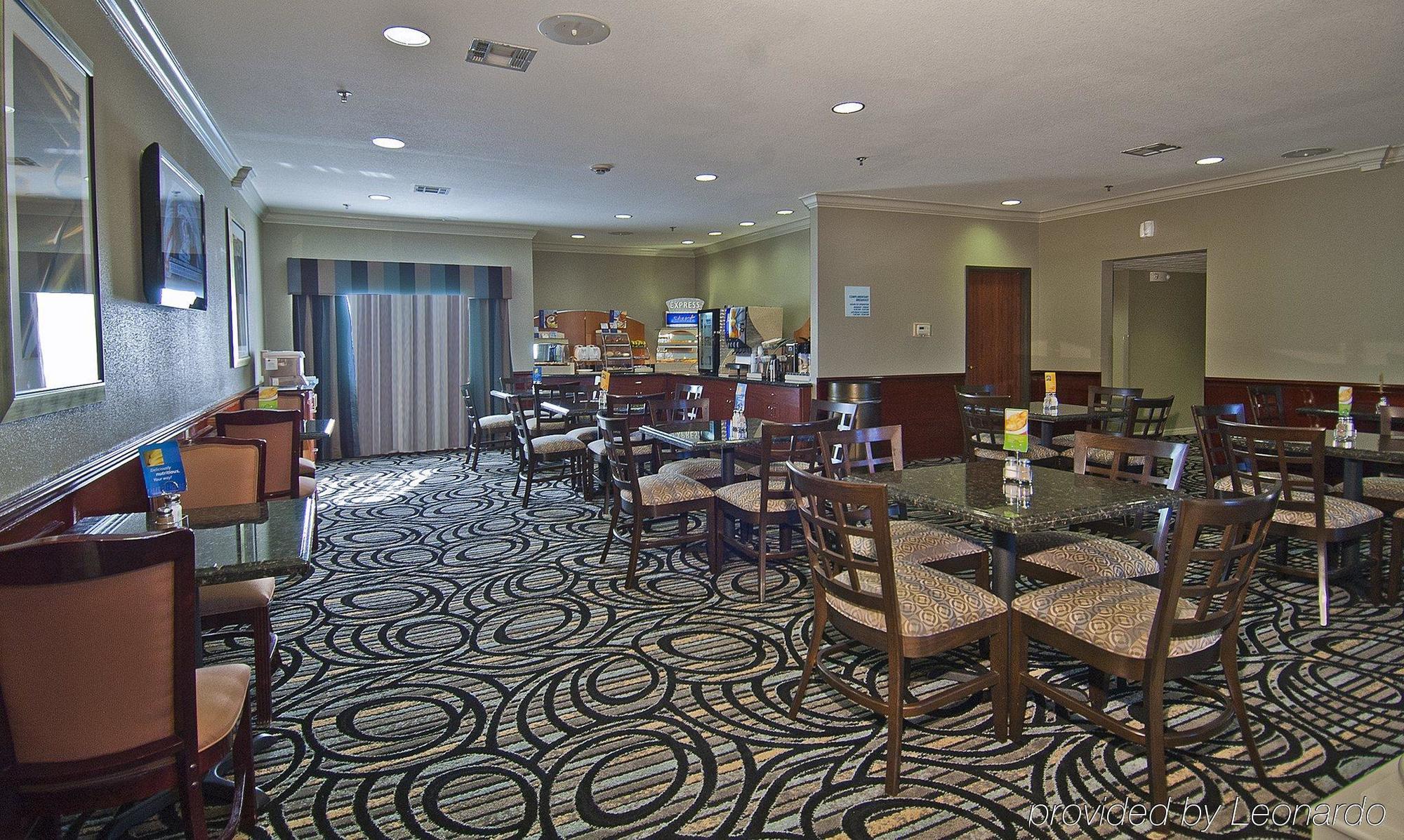 Holiday Inn Express Hotel And Suites Lake Charles, An Ihg Hotel Restaurant foto