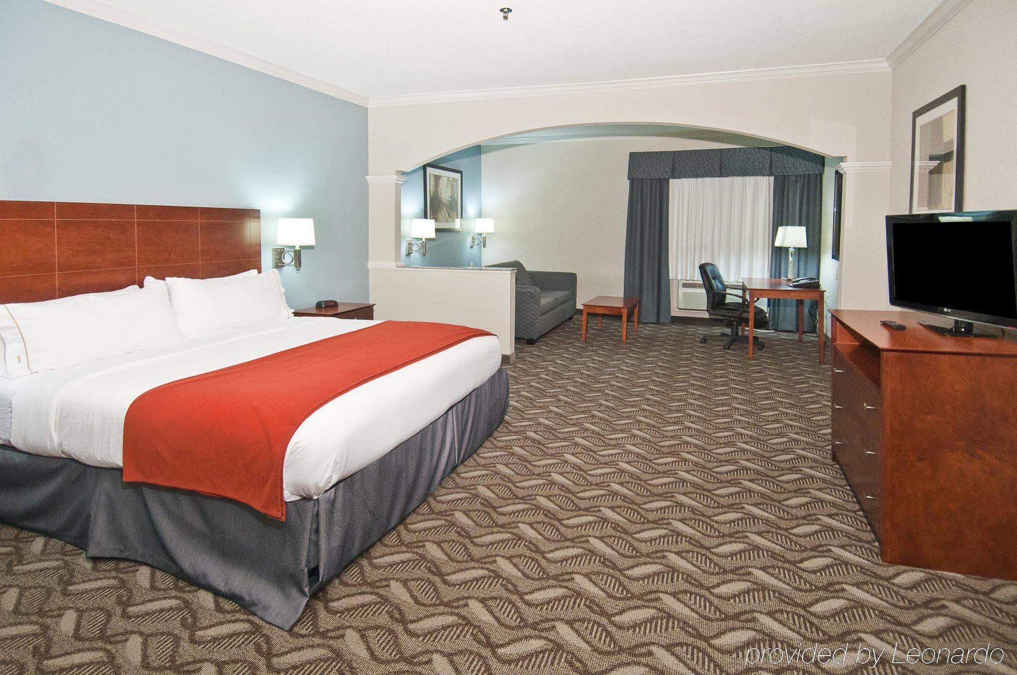 Holiday Inn Express Hotel And Suites Lake Charles By Ihg Exterior foto